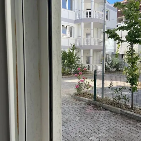 Near Beach, With Garden Casa vacanze Golem (Tirana)