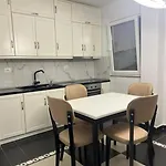 Σπίτι διακοπών Near Beach, With Garden *
