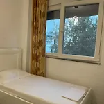Near Beach, With Garden Σπίτι διακοπών *