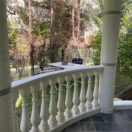 Near Beach, With Garden Casa vacanze Golem (Tirana)